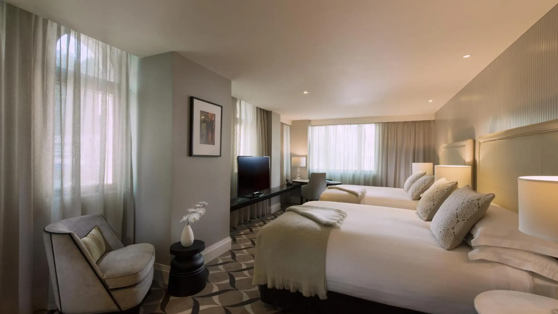 Mayfair Hotel Adelaide 5*,  Australia