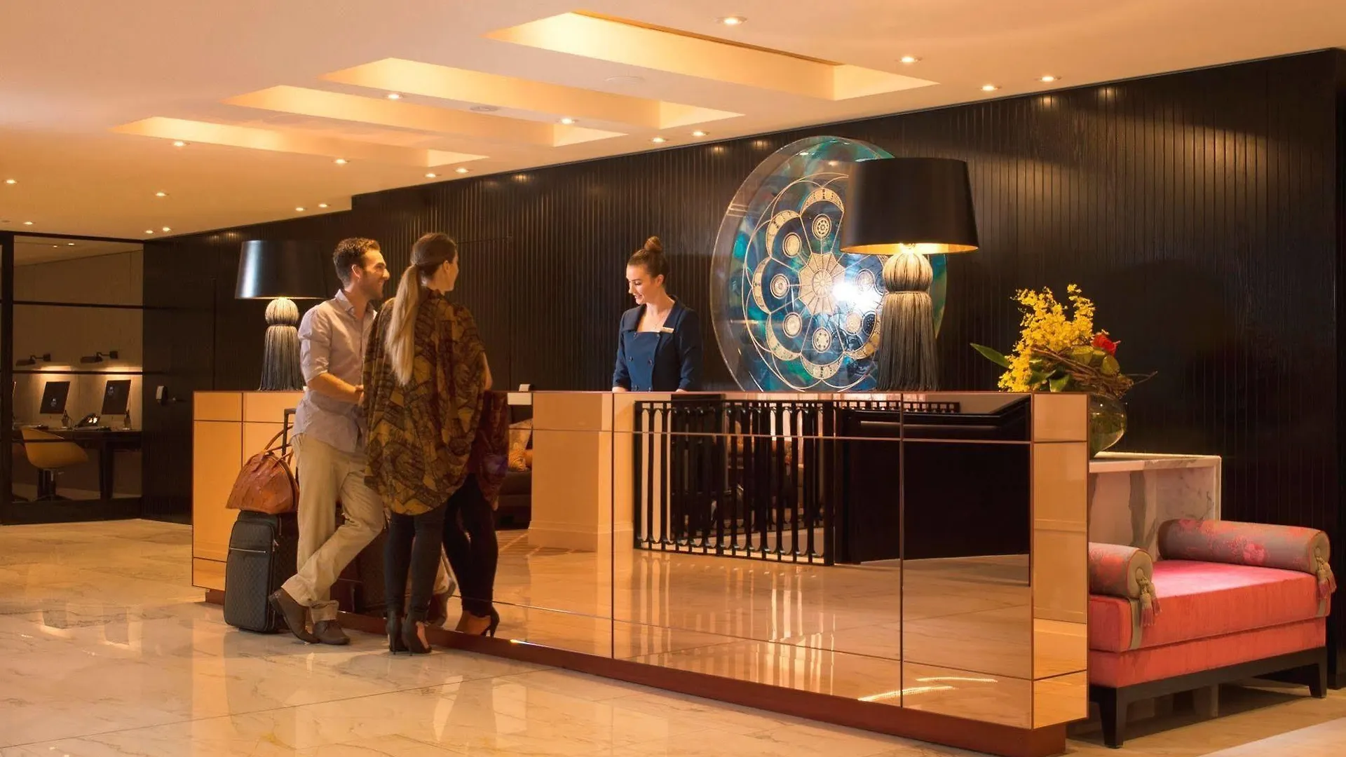 Mayfair Hotel Adelaide 5*,