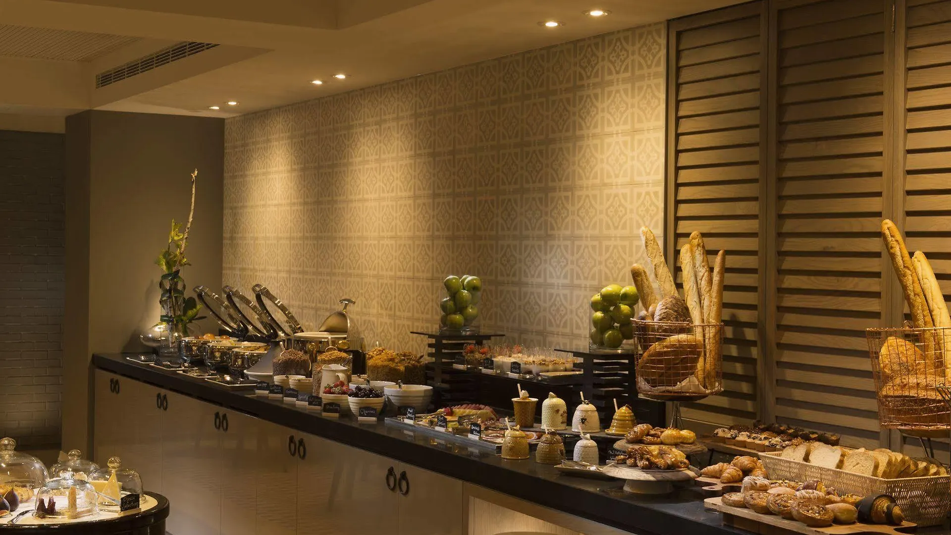 Mayfair Hotel Adelaide